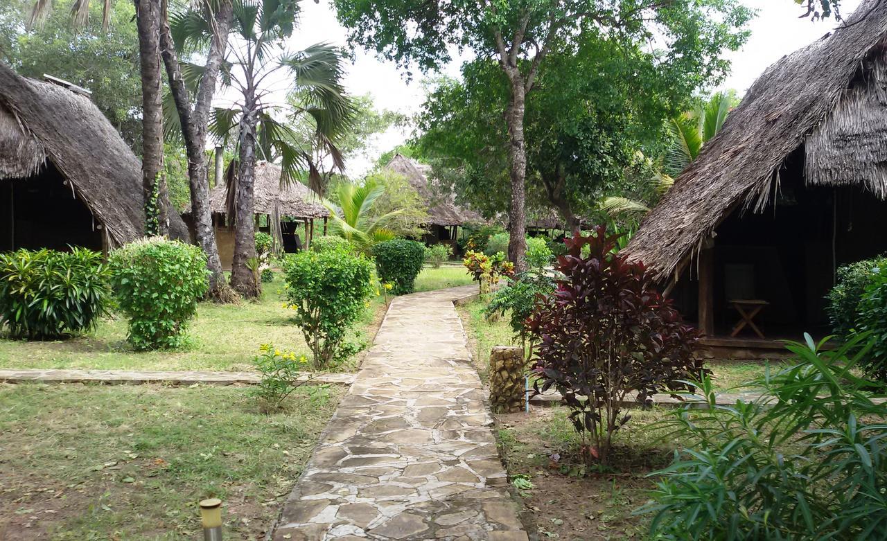 Bahari Pori Resort Pangani Exteriör bild