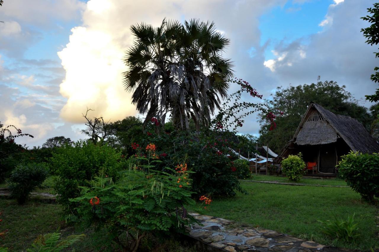 Bahari Pori Resort Pangani Exteriör bild
