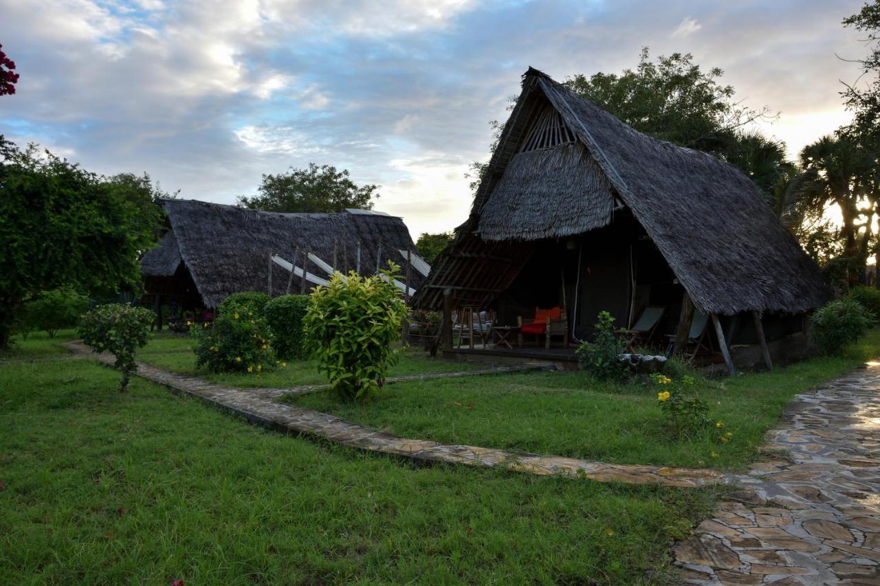 Bahari Pori Resort Pangani Exteriör bild